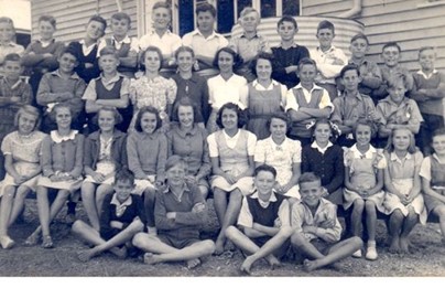 Aspley State School class photo, 1942